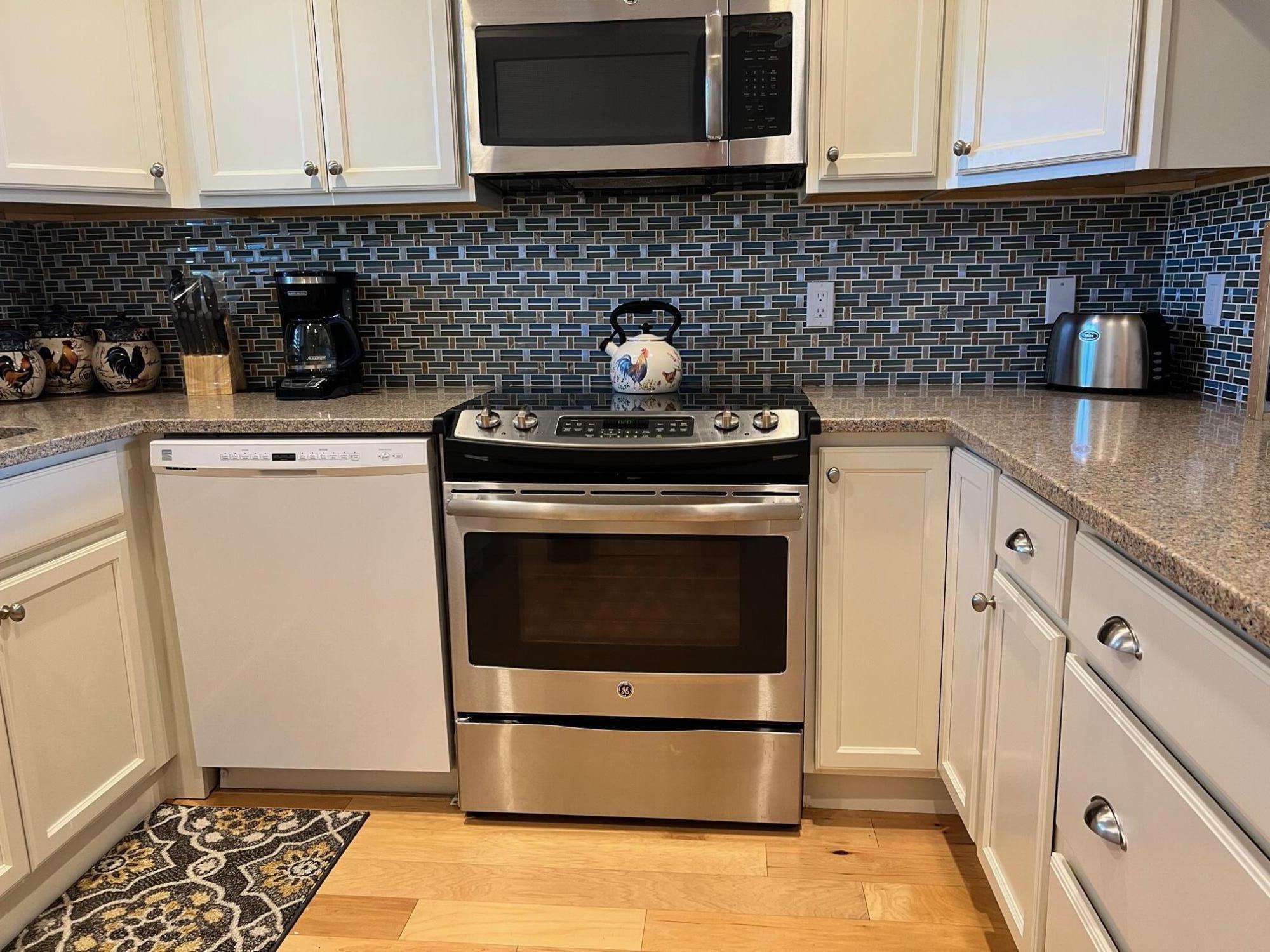 LANDINGS CONDO LT - Residential Lease