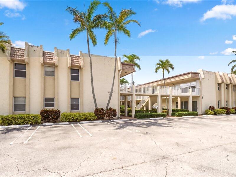 SNUG HARBOR GARDENS CONDO - Residential