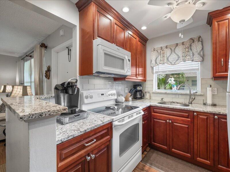 SNUG HARBOR GARDENS CONDO - Residential