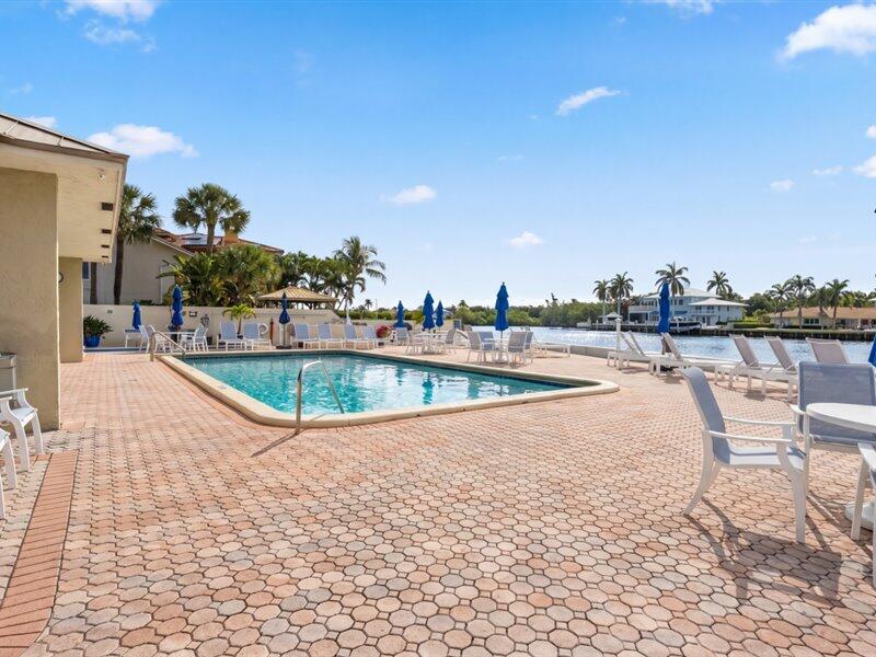 SNUG HARBOR GARDENS CONDO - Residential