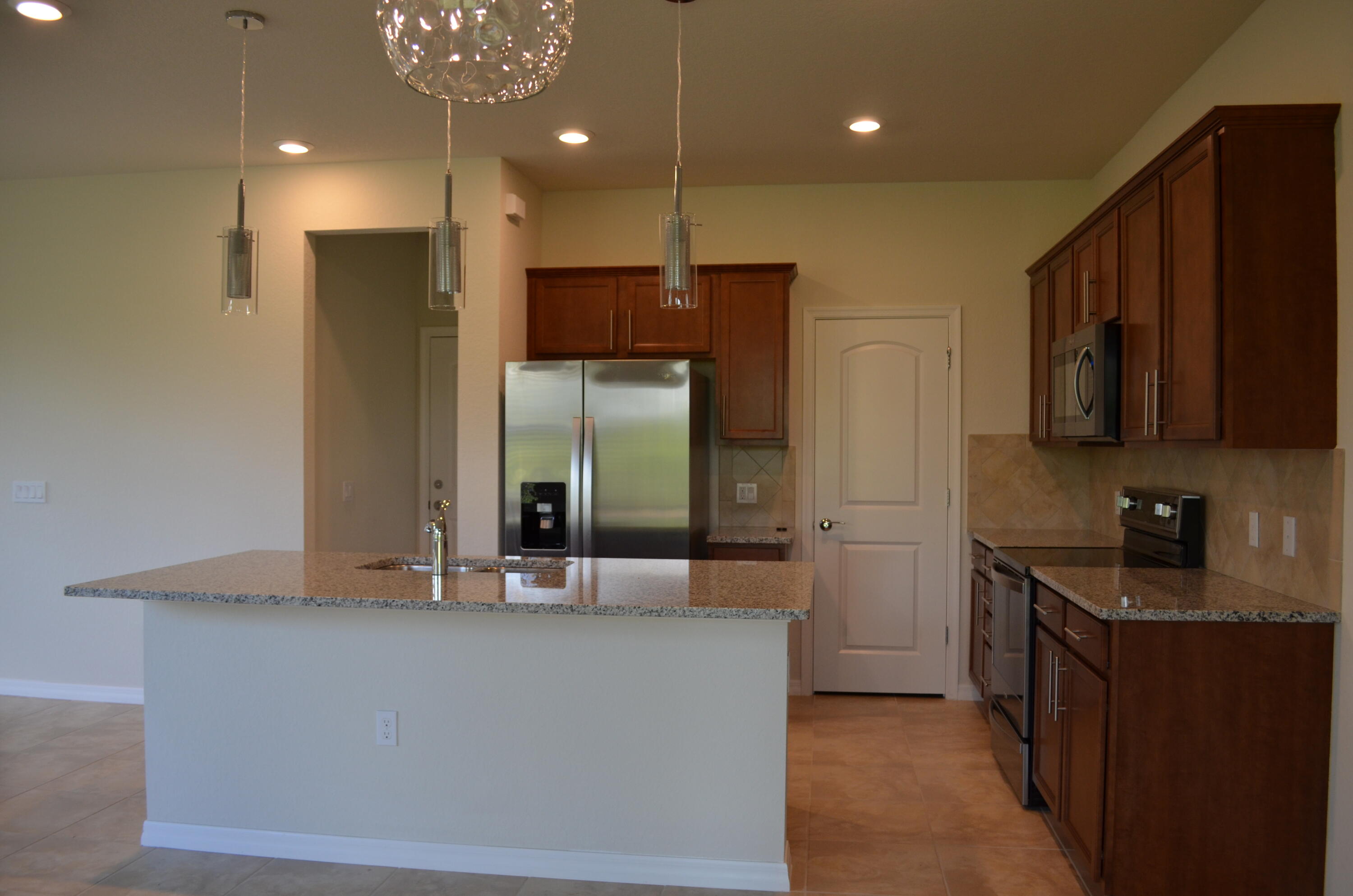 FIELDS AT GULFSTREAM POLO - Residential Lease