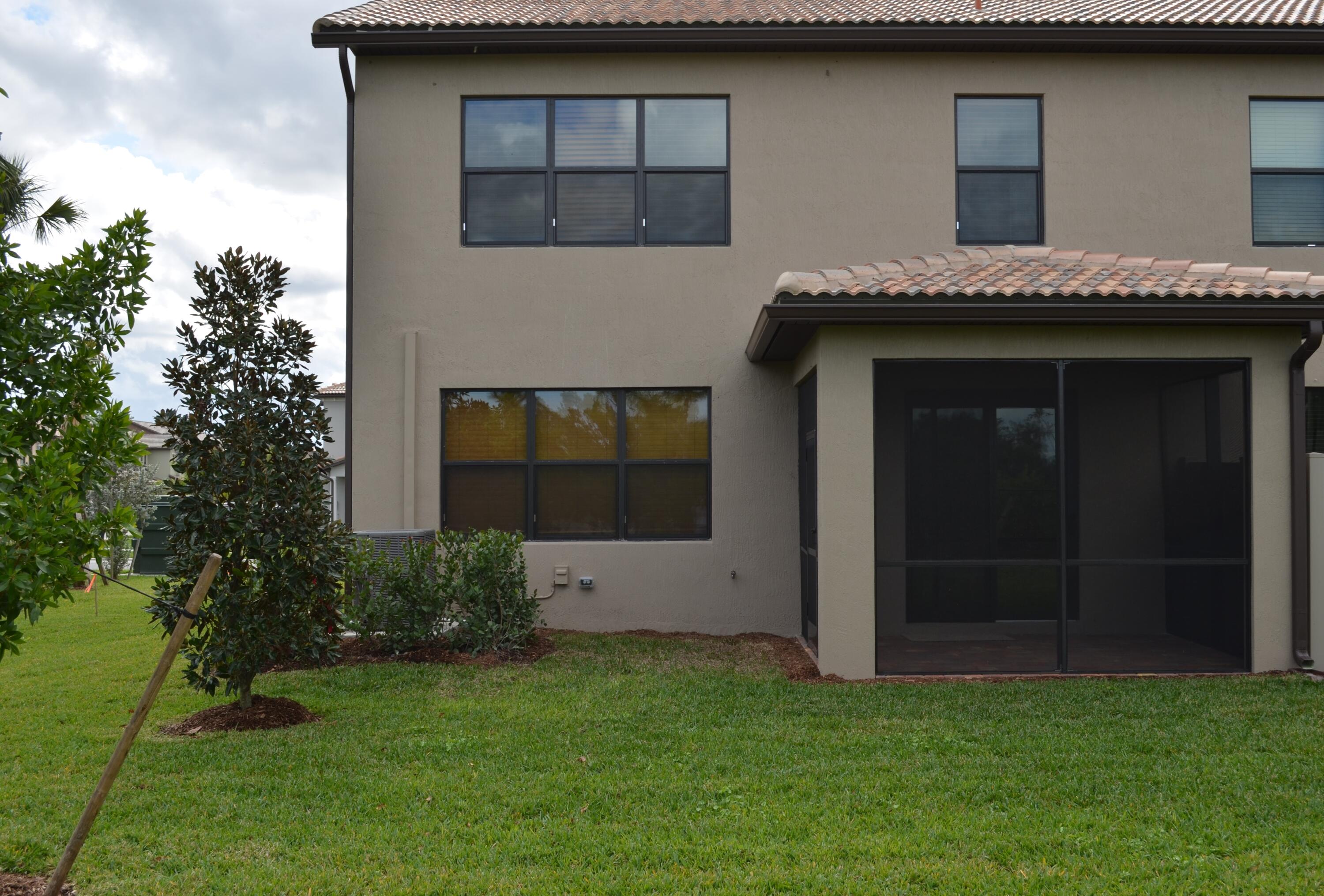 FIELDS AT GULFSTREAM POLO - Residential Lease