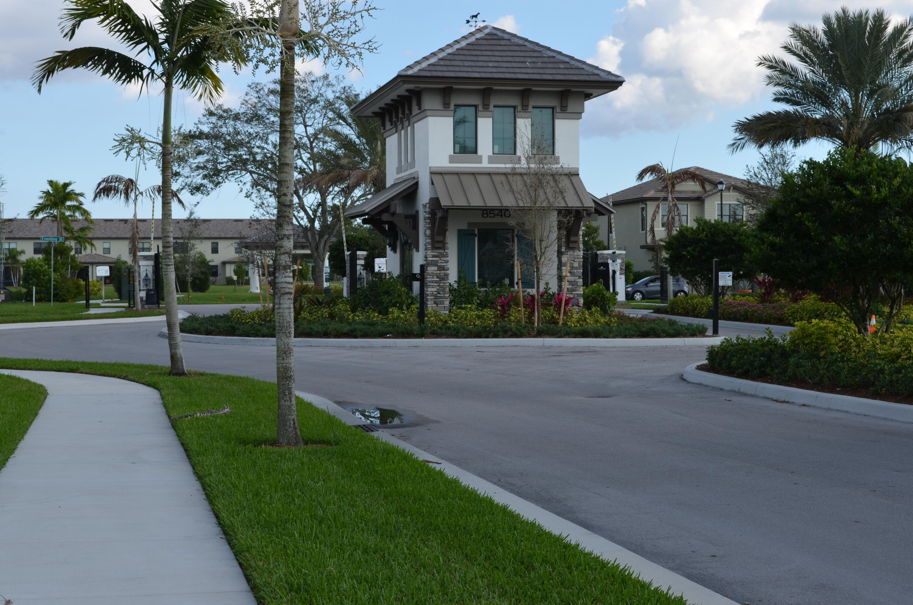 FIELDS AT GULFSTREAM POLO - Residential Lease