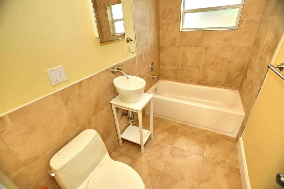 NORTH ANDREWS TERRACE FIRST ADD - Residential Lease