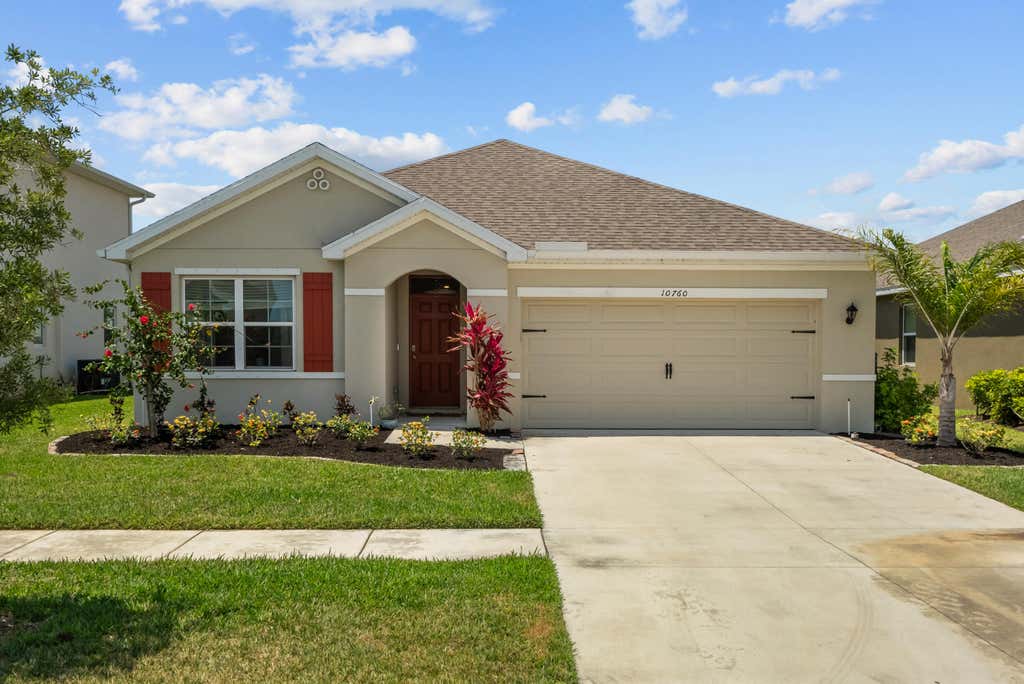 Photo of 10760 SW Cremona Way, Port Saint Lucie, FL 34987 (MLS # B26044858)