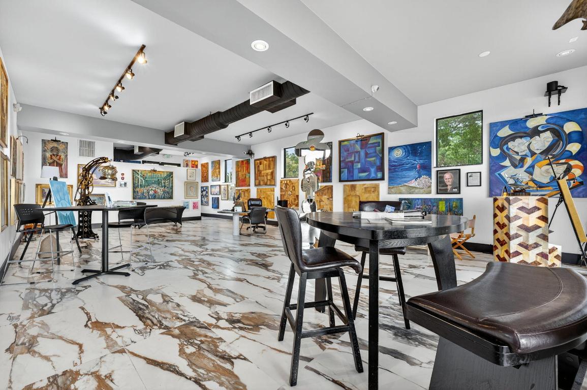 1133 W Atlantic Avenue