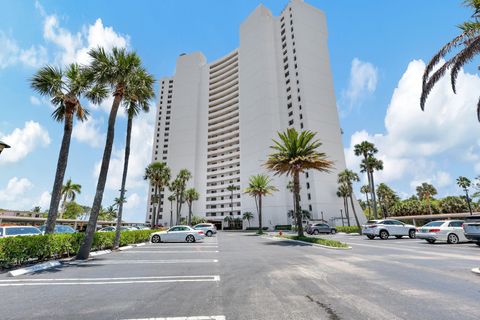 Condominium in West Palm Beach FL 5200 Flagler Drive Dr.jpg