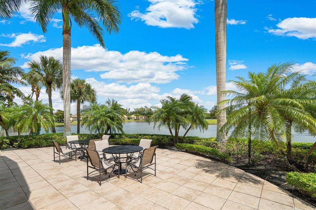 VILLAS AT LAKEVIEW CONDO - Residential