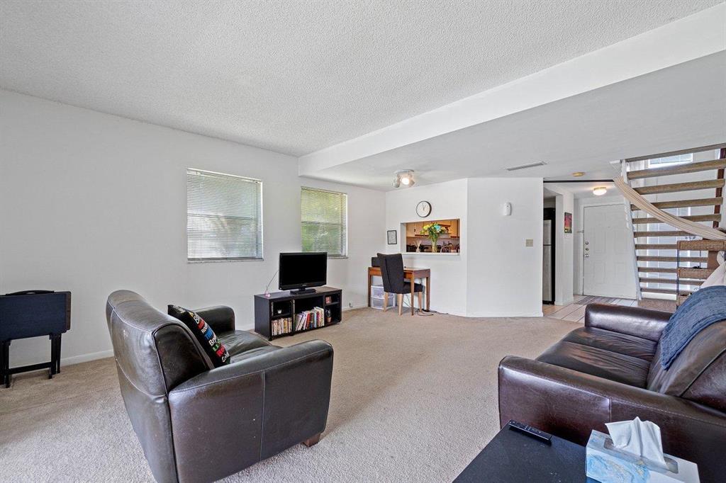 VILLAS AT LAKEVIEW CONDO - Residential