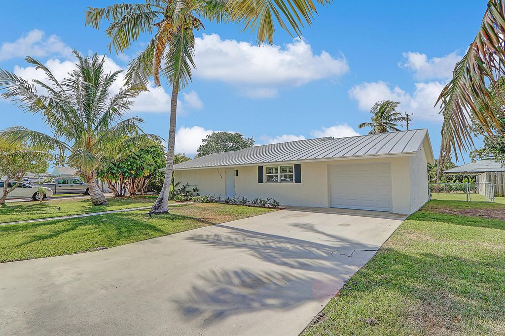 Photo of 1054 NW 12th Terrace, Stuart, FL 34994 (MLS # R10984744)