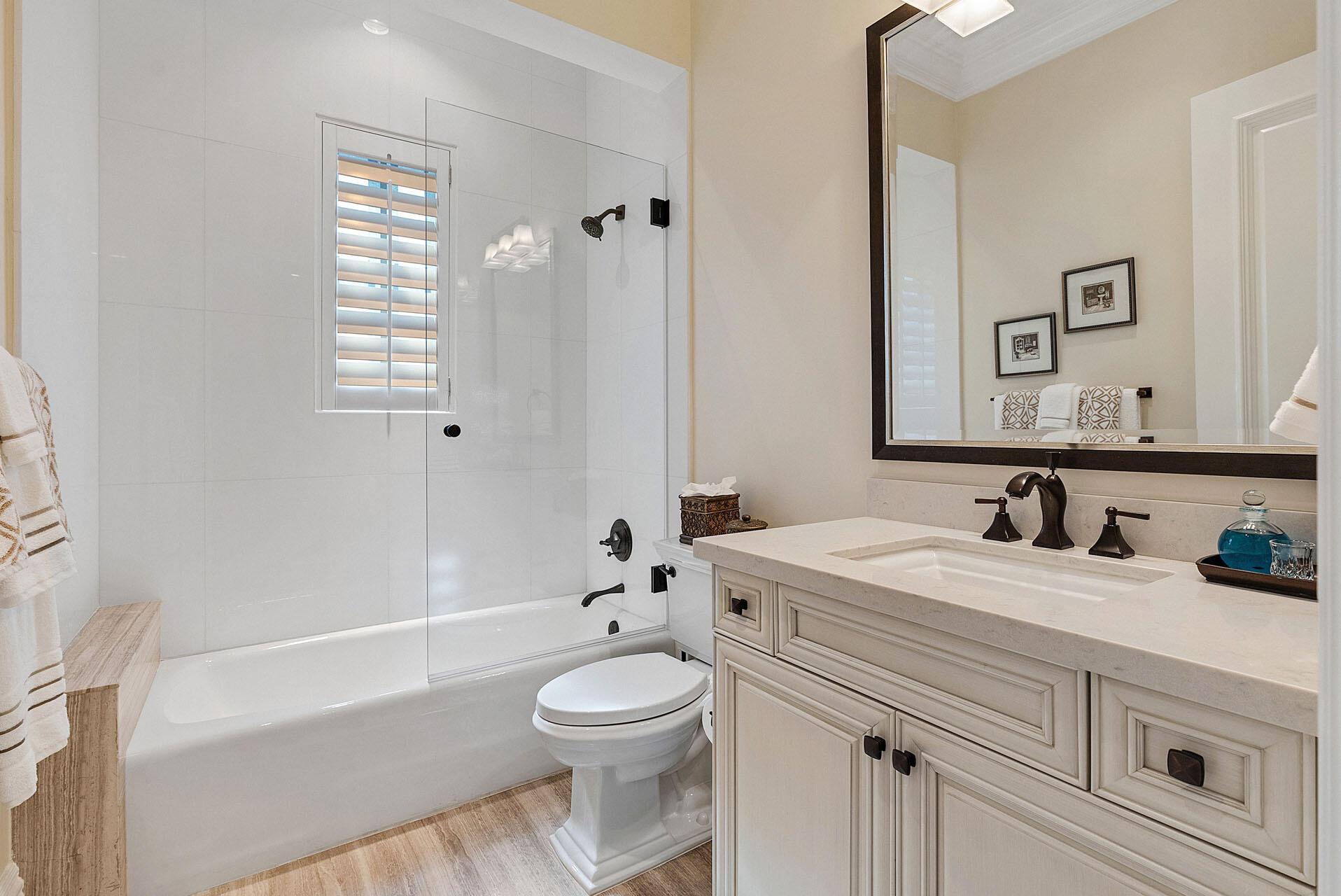 ROYAL PALM YACHT & COUNTR - Residential