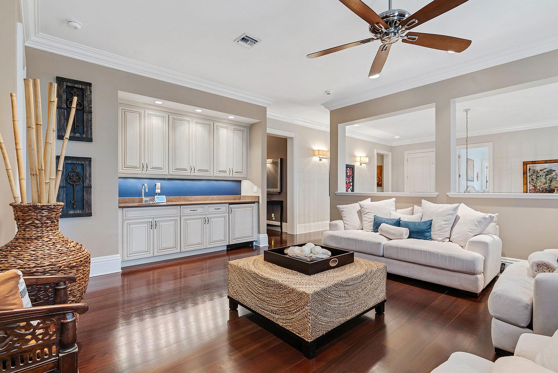 ROYAL PALM YACHT & COUNTR - Residential