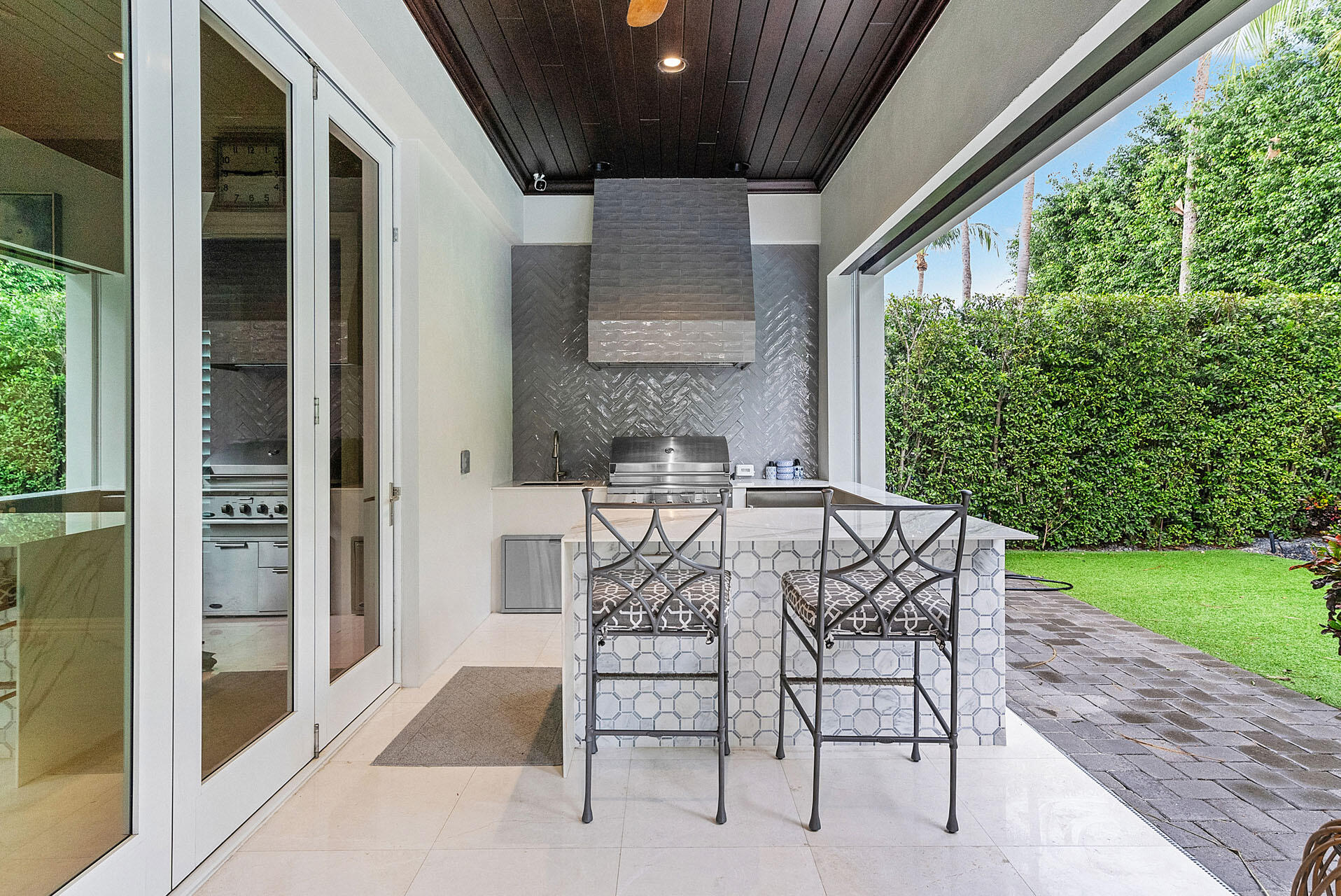 ROYAL PALM YACHT & COUNTRY CLUB - Residential