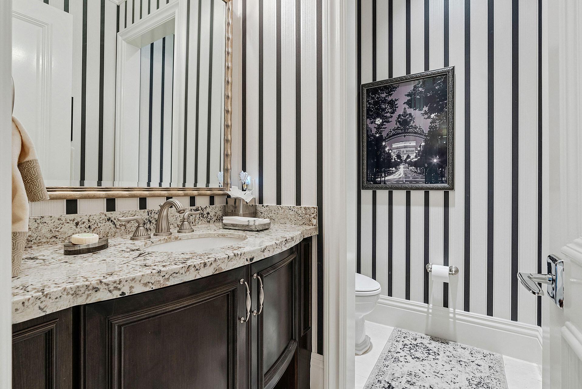 ROYAL PALM YACHT & COUNTR - Residential