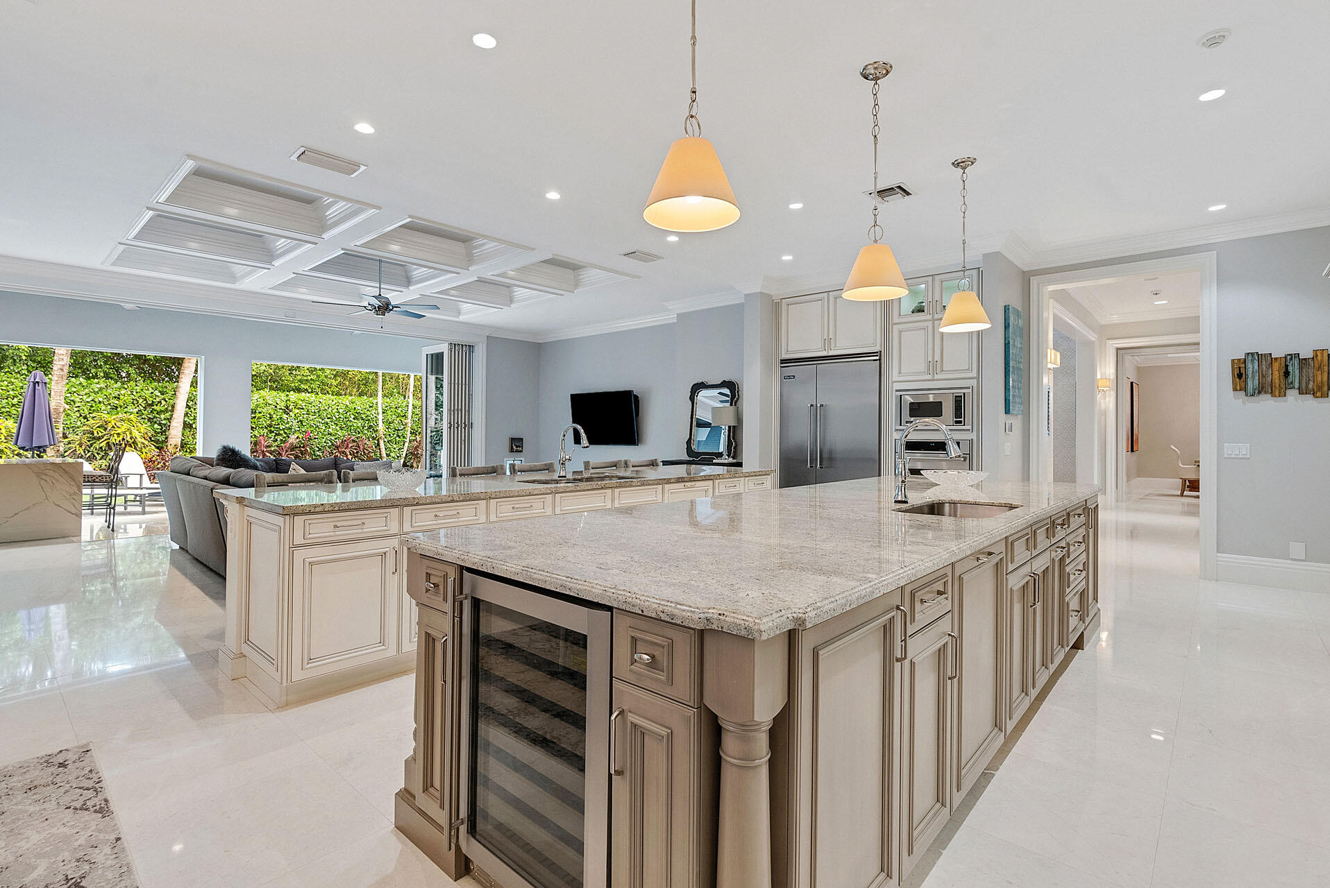 ROYAL PALM YACHT & COUNTRY CLUB - Residential