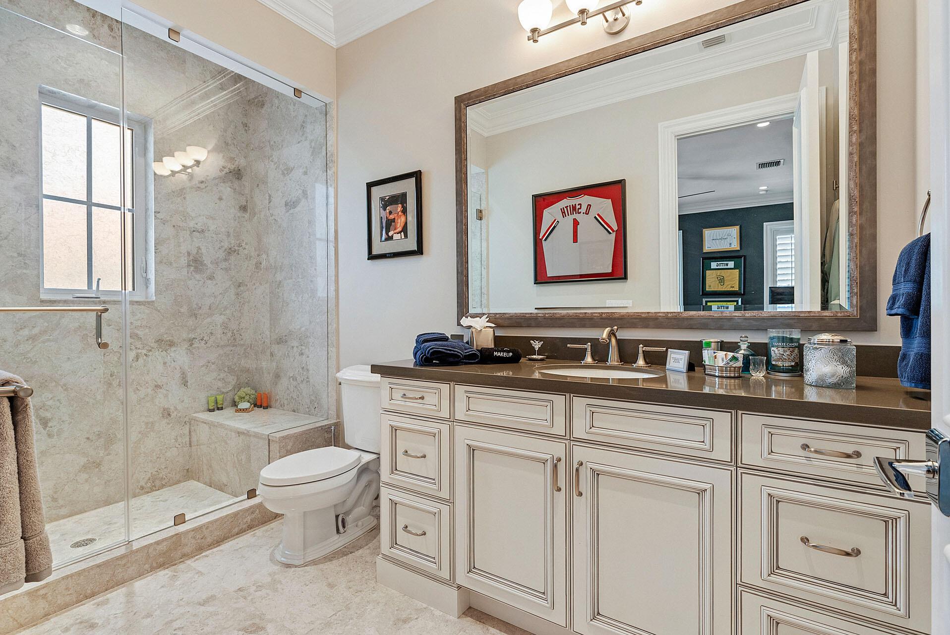 ROYAL PALM YACHT & COUNTR - Residential