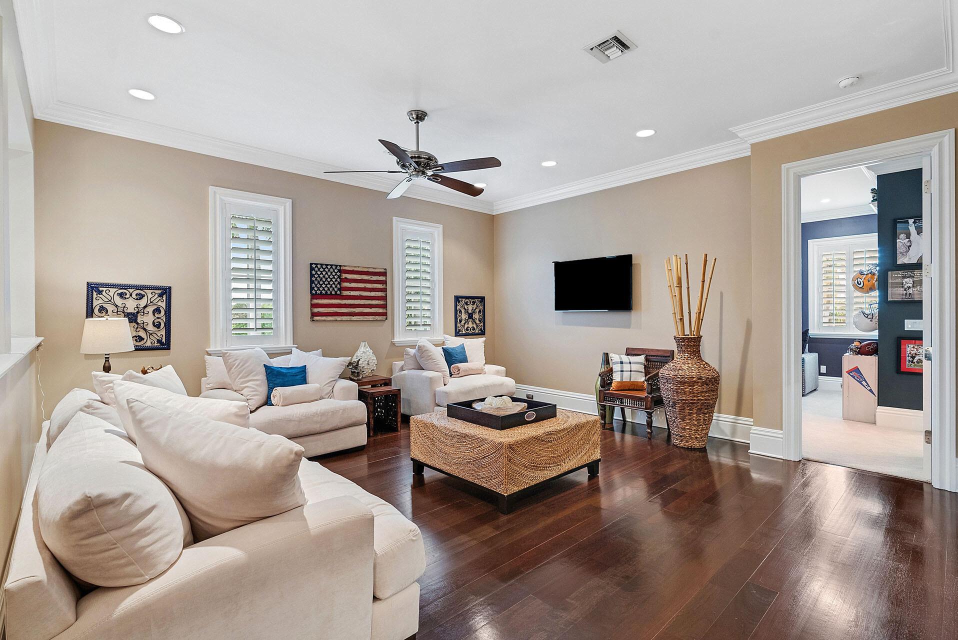 ROYAL PALM YACHT & COUNTR - Residential