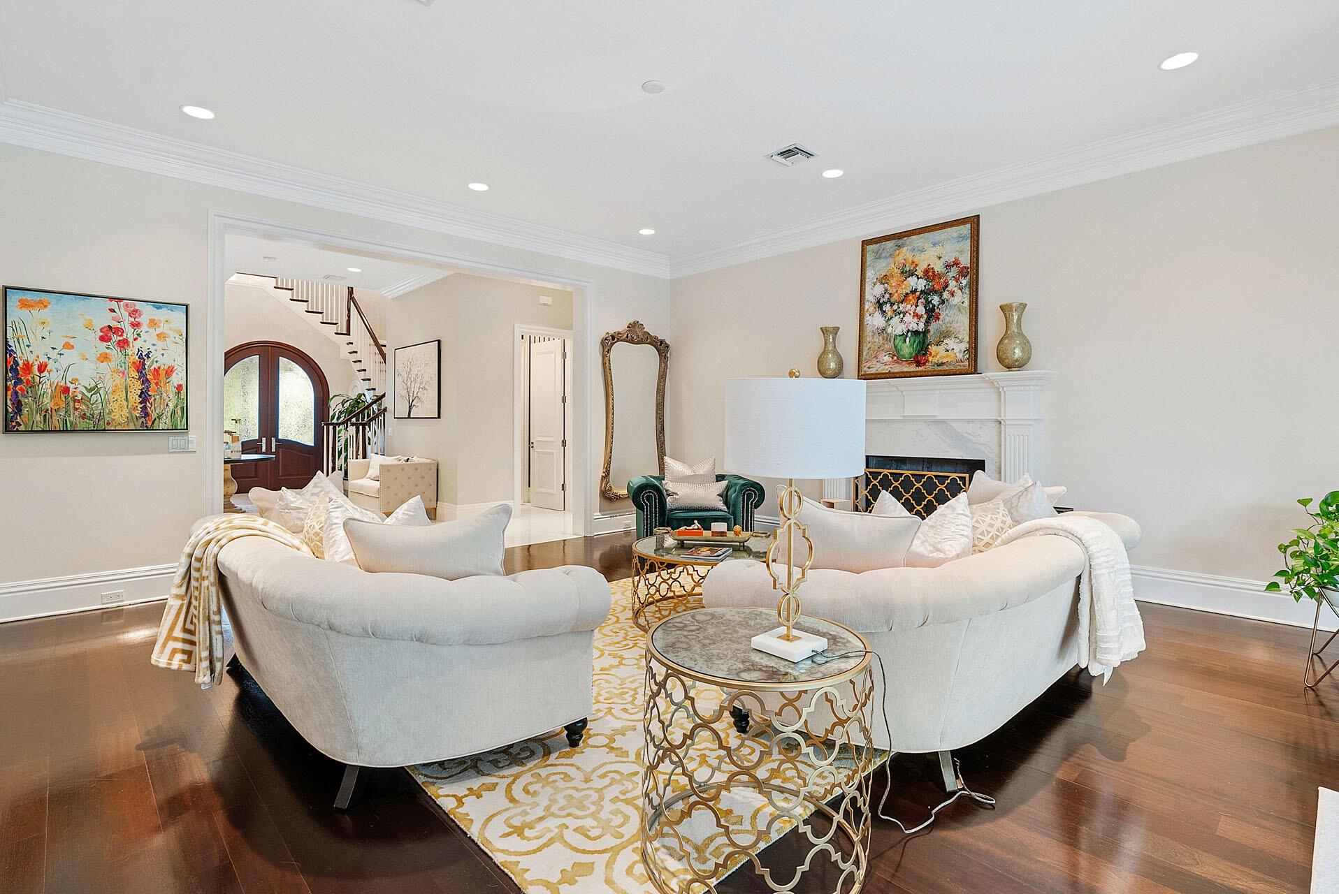 ROYAL PALM YACHT & COUNTR - Residential