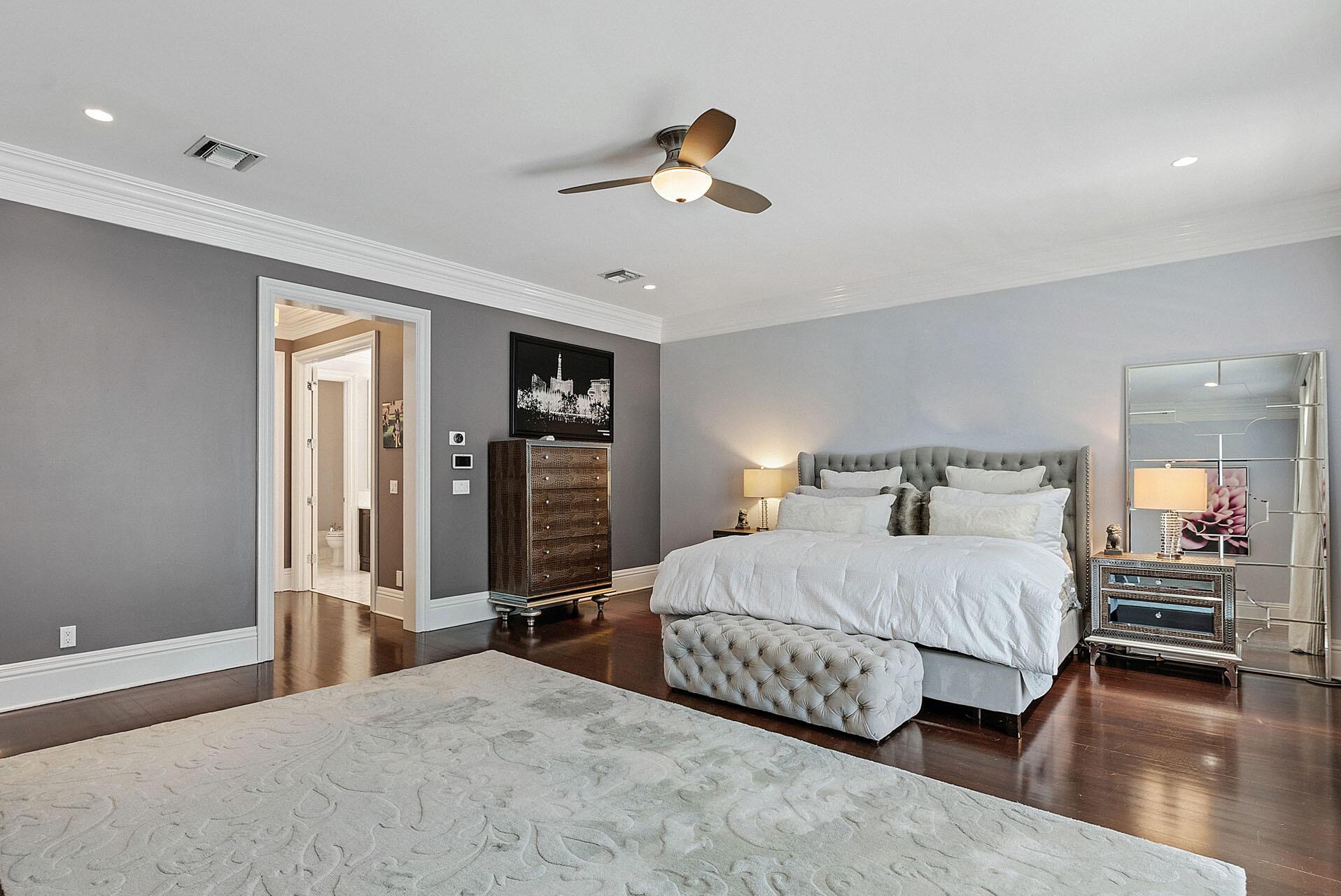 ROYAL PALM YACHT & COUNTR - Residential