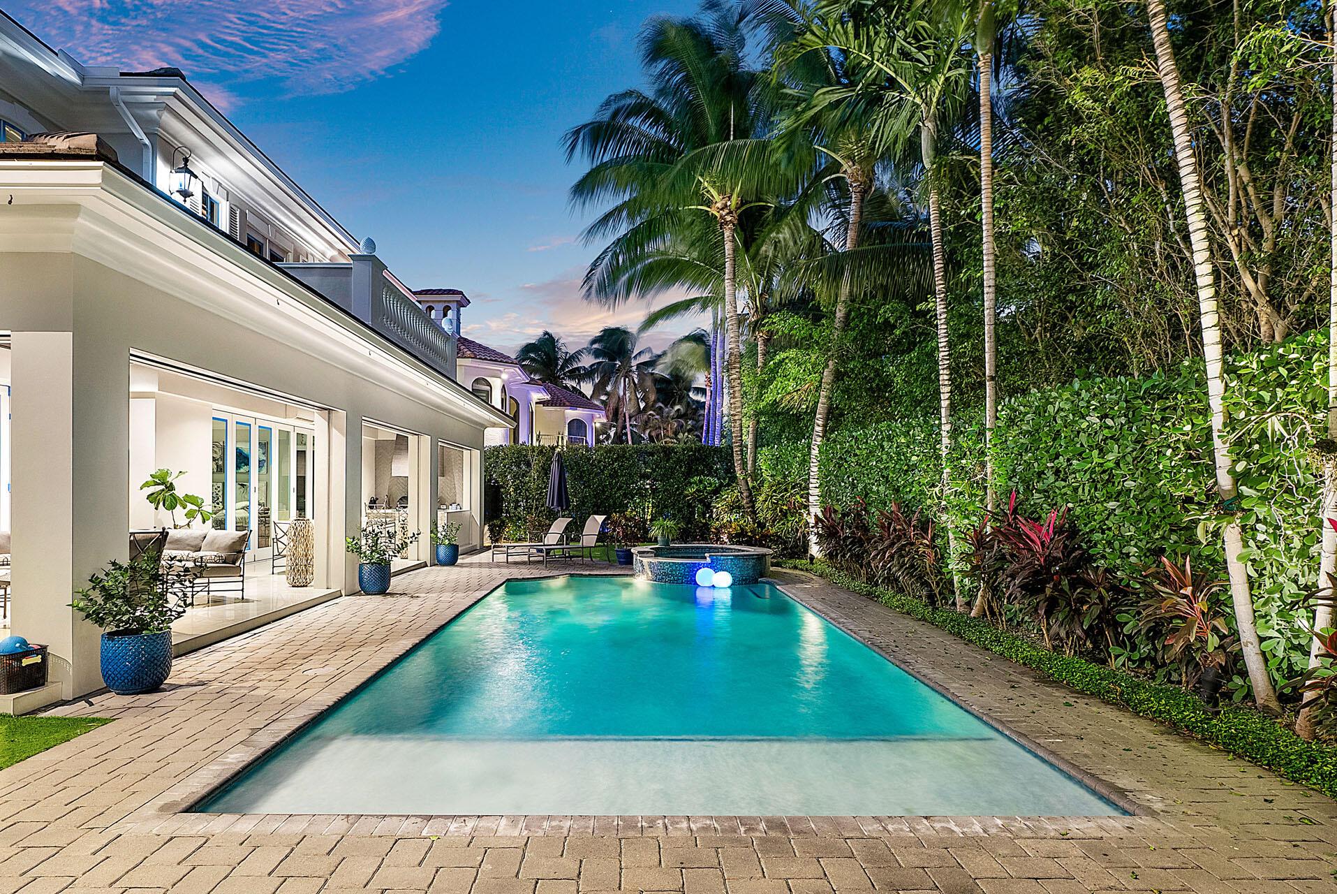 ROYAL PALM YACHT & COUNTR - Residential