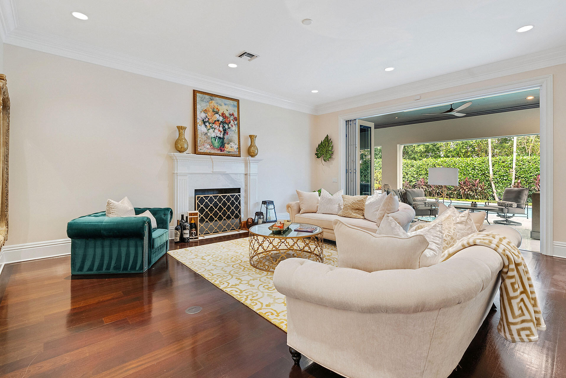 ROYAL PALM YACHT & COUNTRY CLUB - Residential