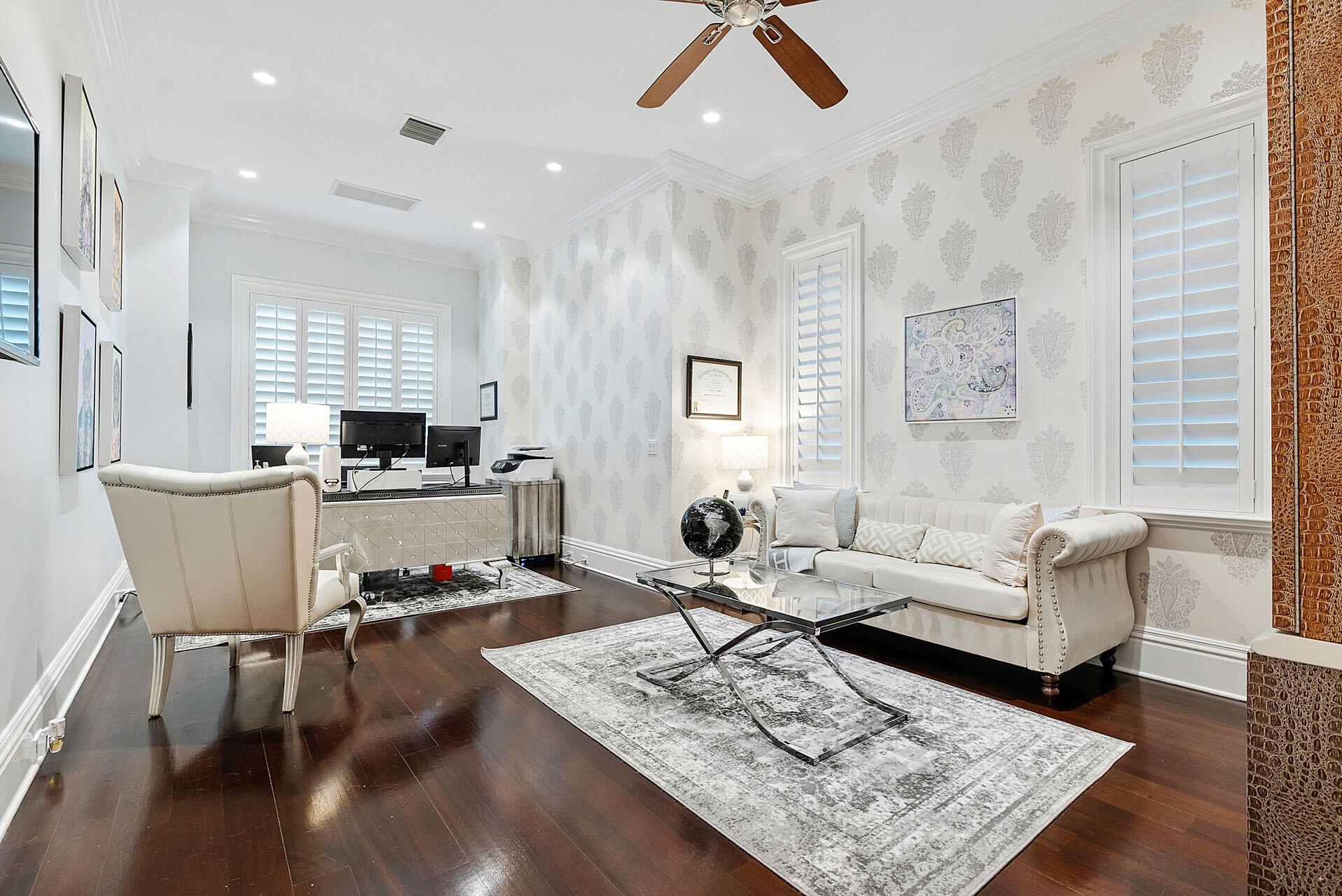 ROYAL PALM YACHT & COUNTR - Residential