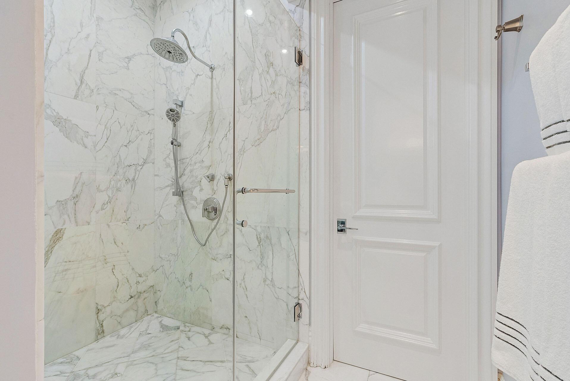 ROYAL PALM YACHT & COUNTR - Residential