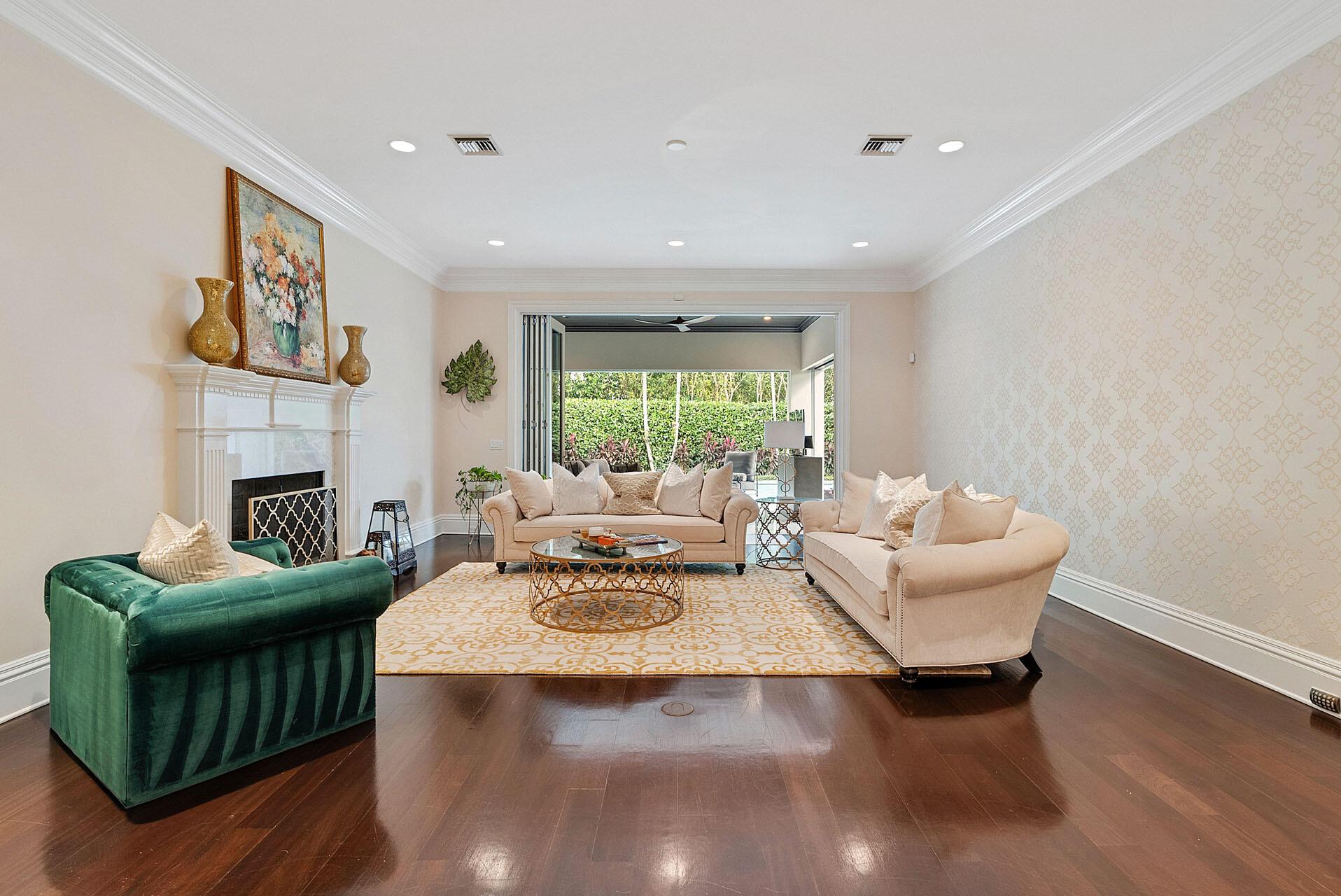 ROYAL PALM YACHT & COUNTR - Residential