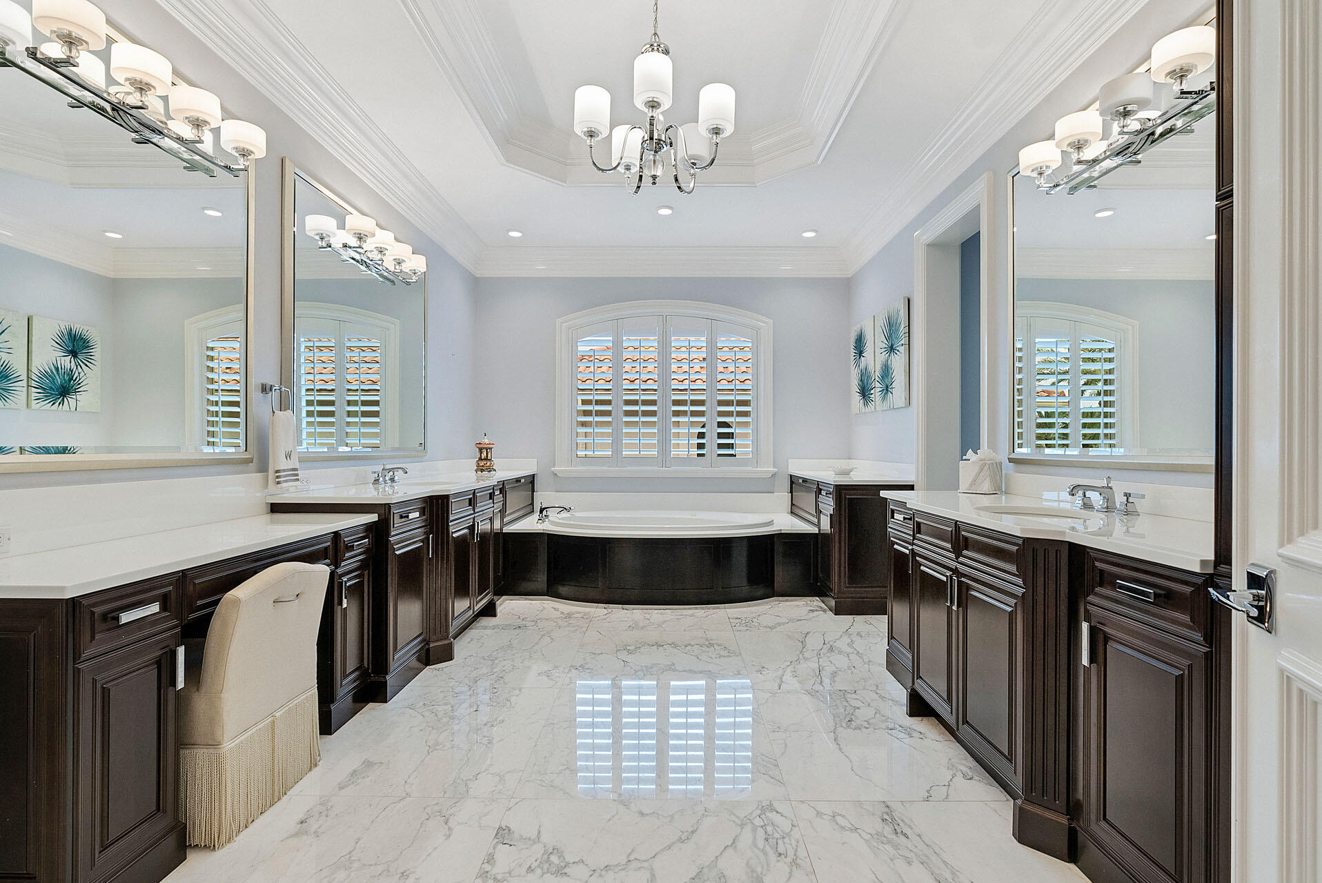 ROYAL PALM YACHT & COUNTRY CLUB - Residential