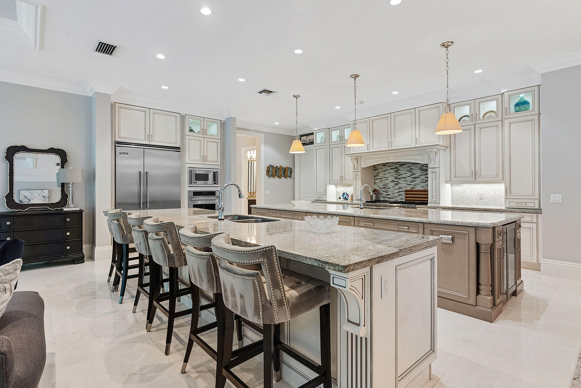 ROYAL PALM YACHT & COUNTRY CLUB - Residential