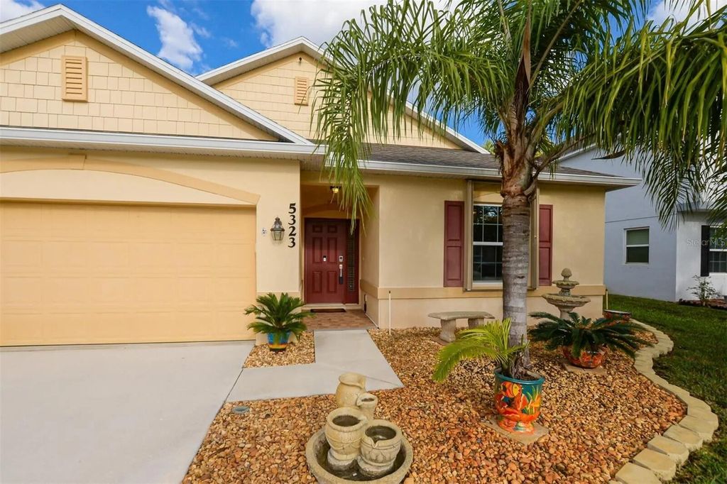 Photo of 5323 NW Wisk Fern Circle, Port St Lucie, FL 34986 (MLS # R10986299)