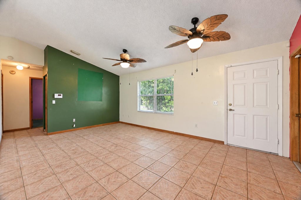 Photo of 120 SW BRANDON Avenue, Port Saint Lucie, FL 34953 (MLS # B26078263)