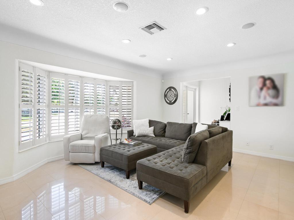 Venetian Isles 3rd Sec 47 - Residential Lease