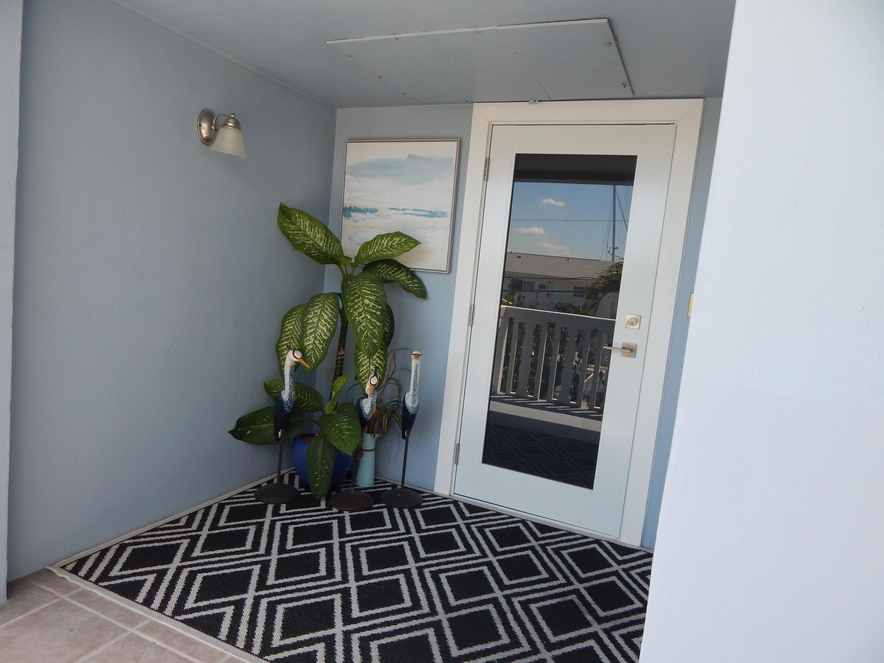 IMPERIAL CONDOMINIUM - Residential Lease