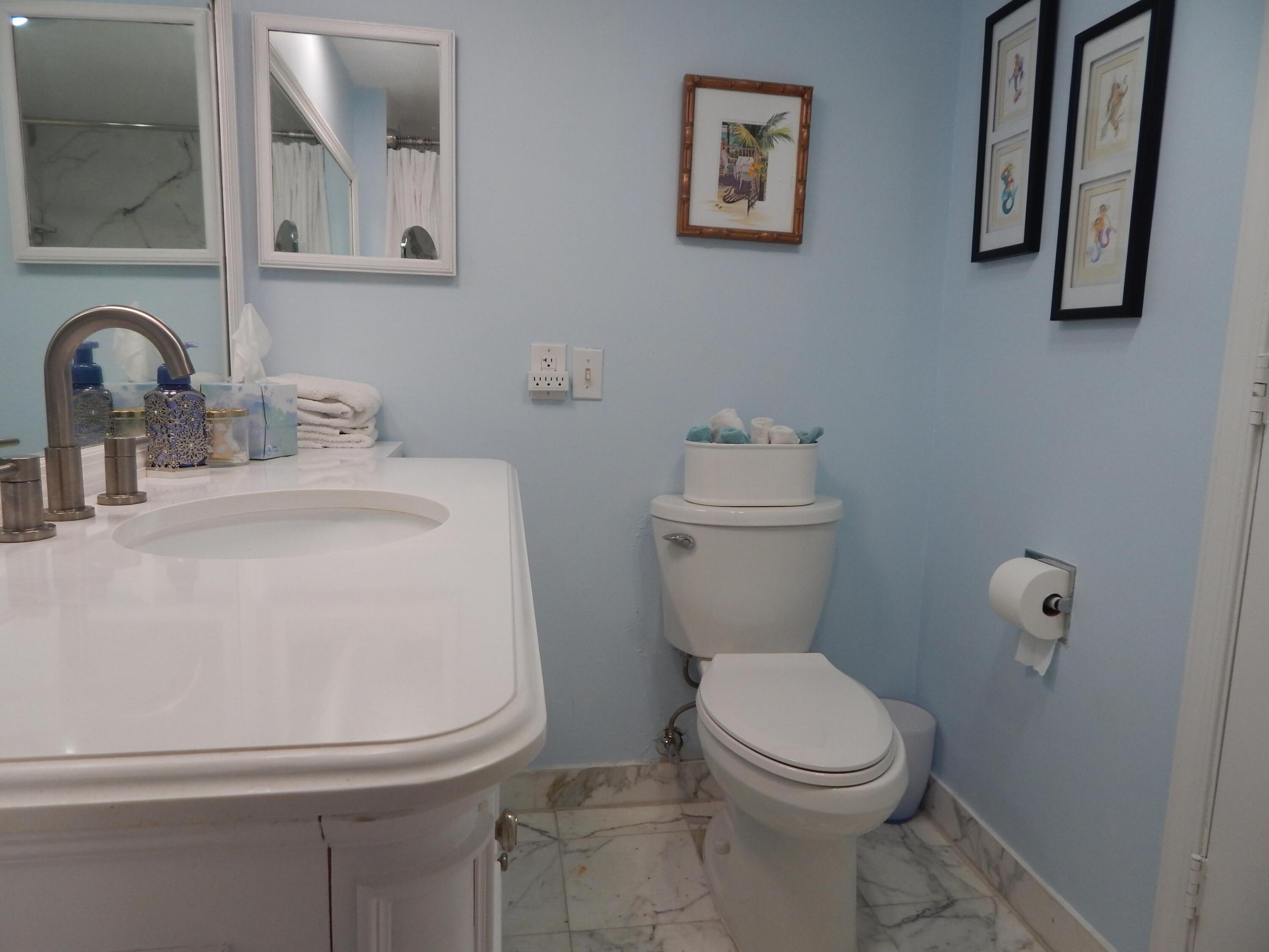 IMPERIAL CONDOMINIUM - Residential Lease