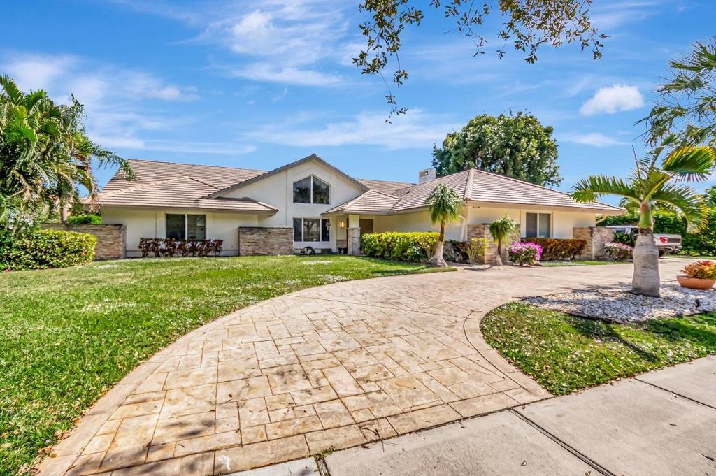 Photo of 4320 Saint Charles Way, Boca Raton, FL 33434 (MLS # R11061014)