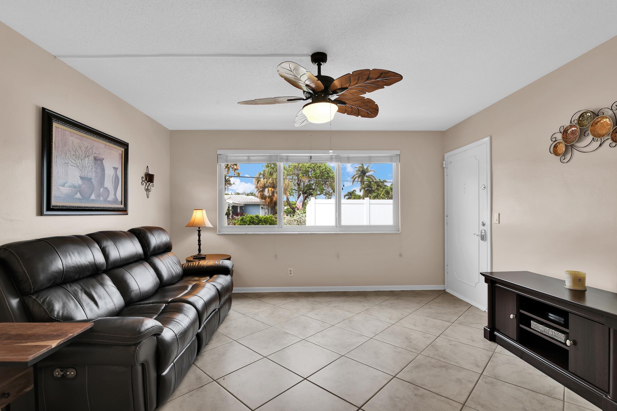 6263 NE 19th Avenue 1011