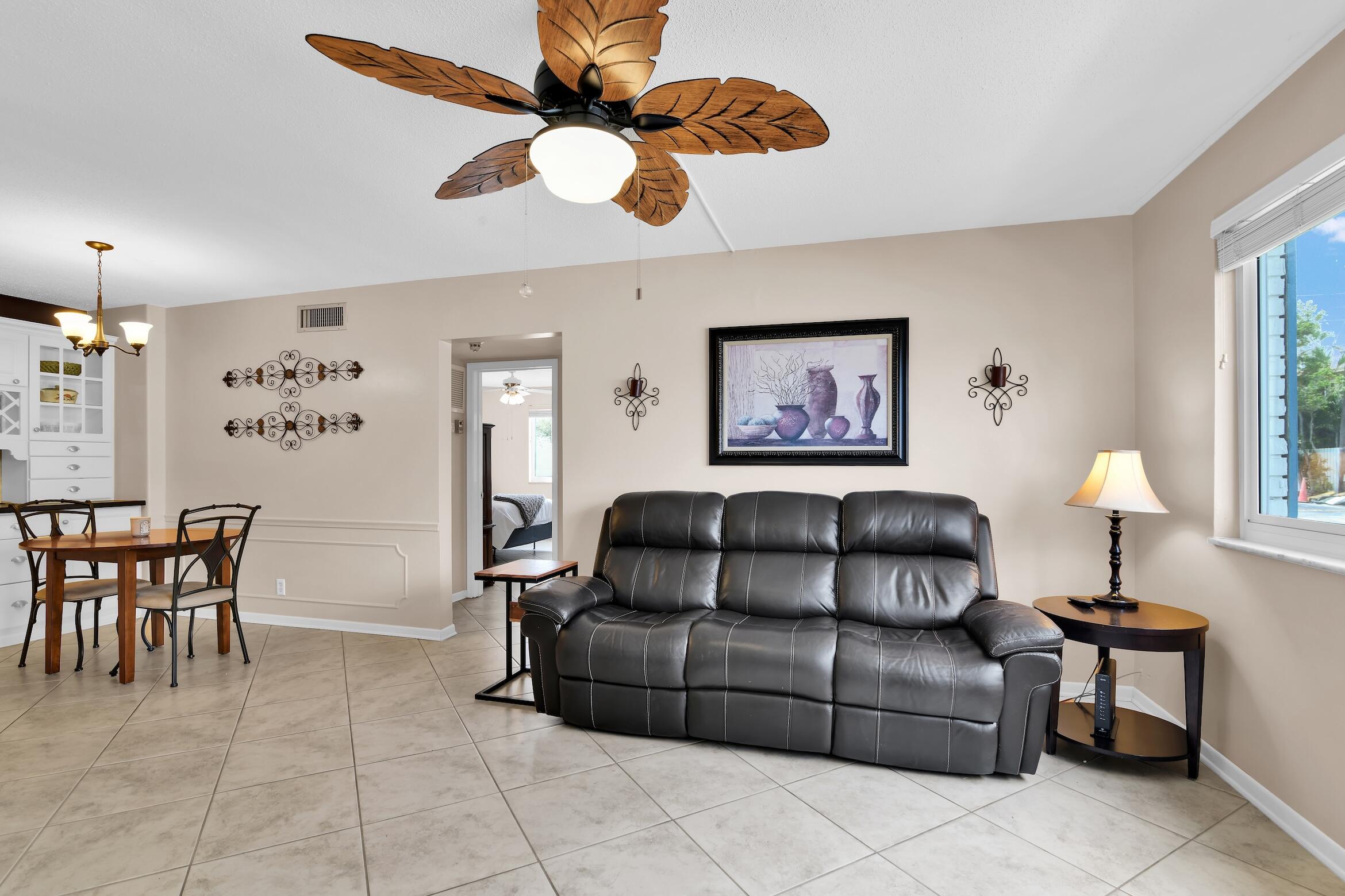 6263 NE 19th Avenue 1011