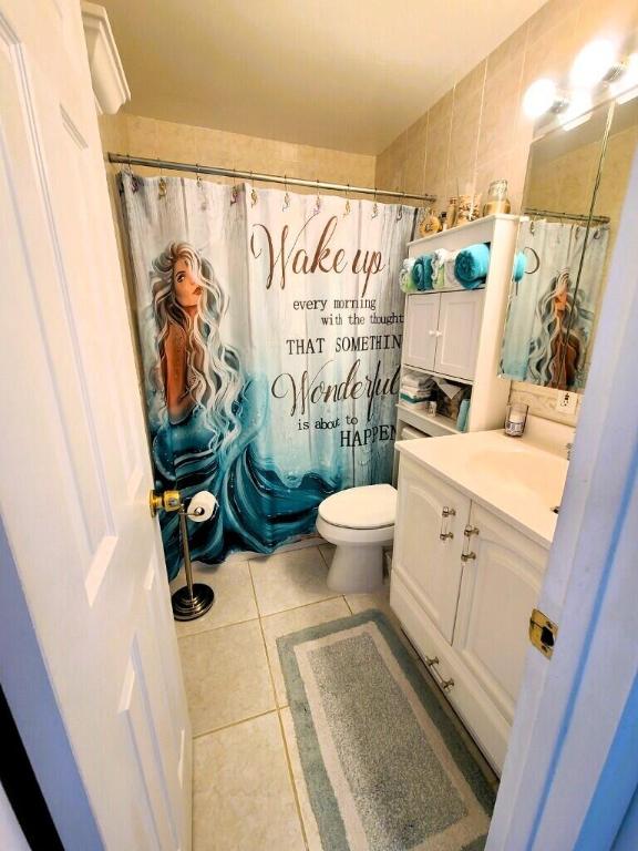 LAKE COLONY APTS ONE INC - Residential