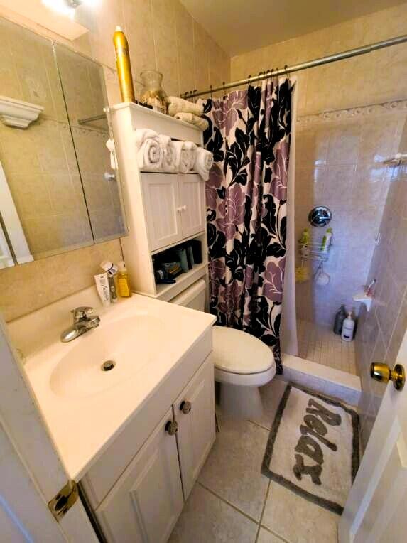 LAKE COLONY APTS ONE INC - Residential