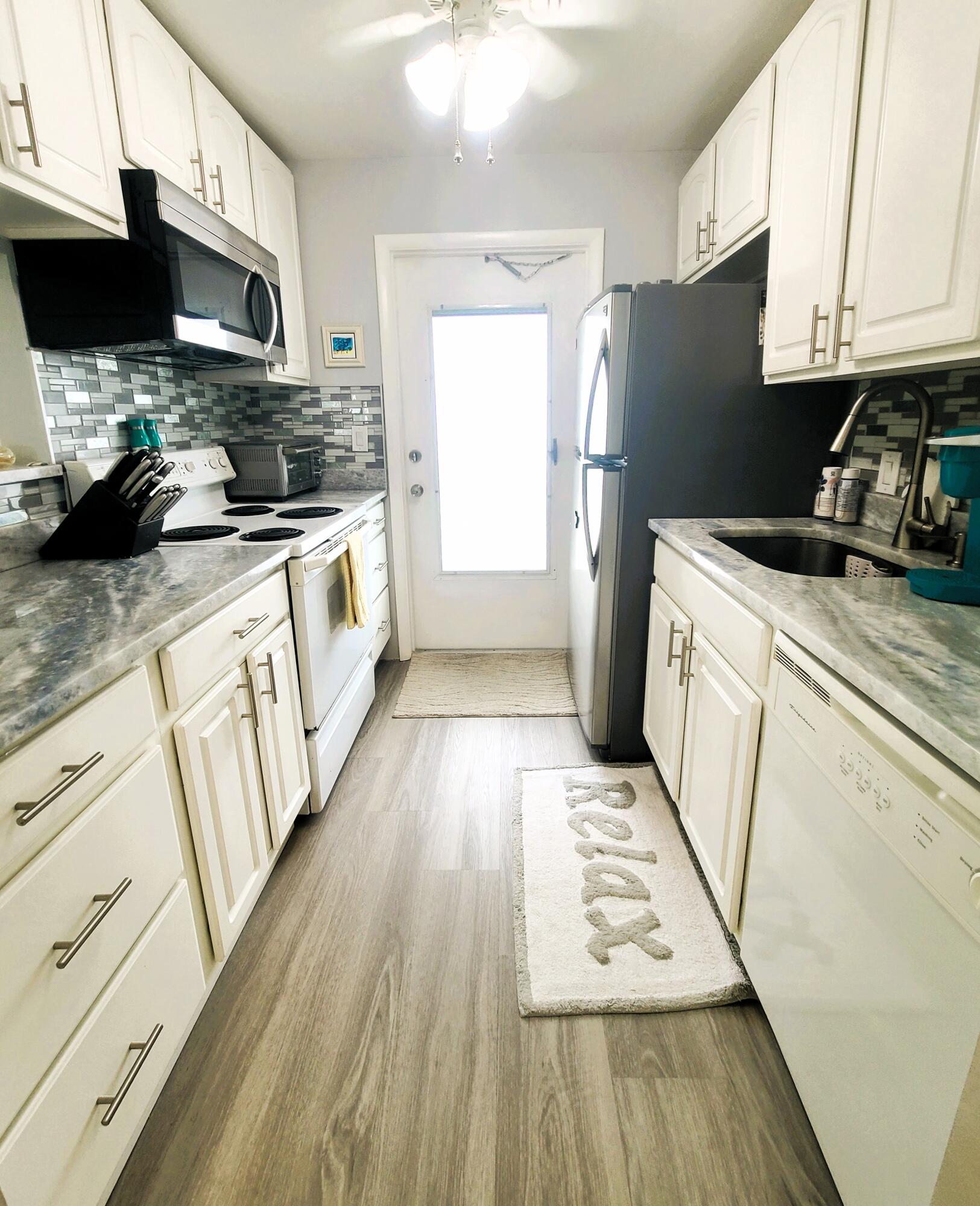 LAKE COLONY APTS ONE INC - Residential