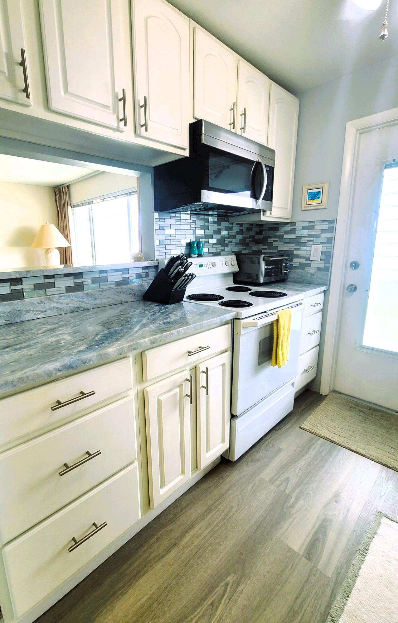 LAKE COLONY APTS ONE INC - Residential