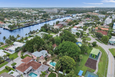 Tiny photo for 460 SE 18TH Avenue, Deerfield Beach, FL 33441 (MLS # B26079758)
