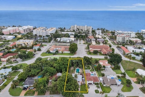 Photo of 460 SE 18TH Avenue, Deerfield Beach, FL 33441 (MLS # B26079758)