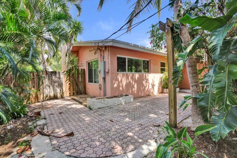 Tiny photo for 460 SE 18TH Avenue, Deerfield Beach, FL 33441 (MLS # B26079758)