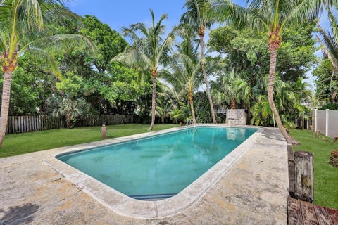 Tiny photo for 460 SE 18TH Avenue, Deerfield Beach, FL 33441 (MLS # B26079758)
