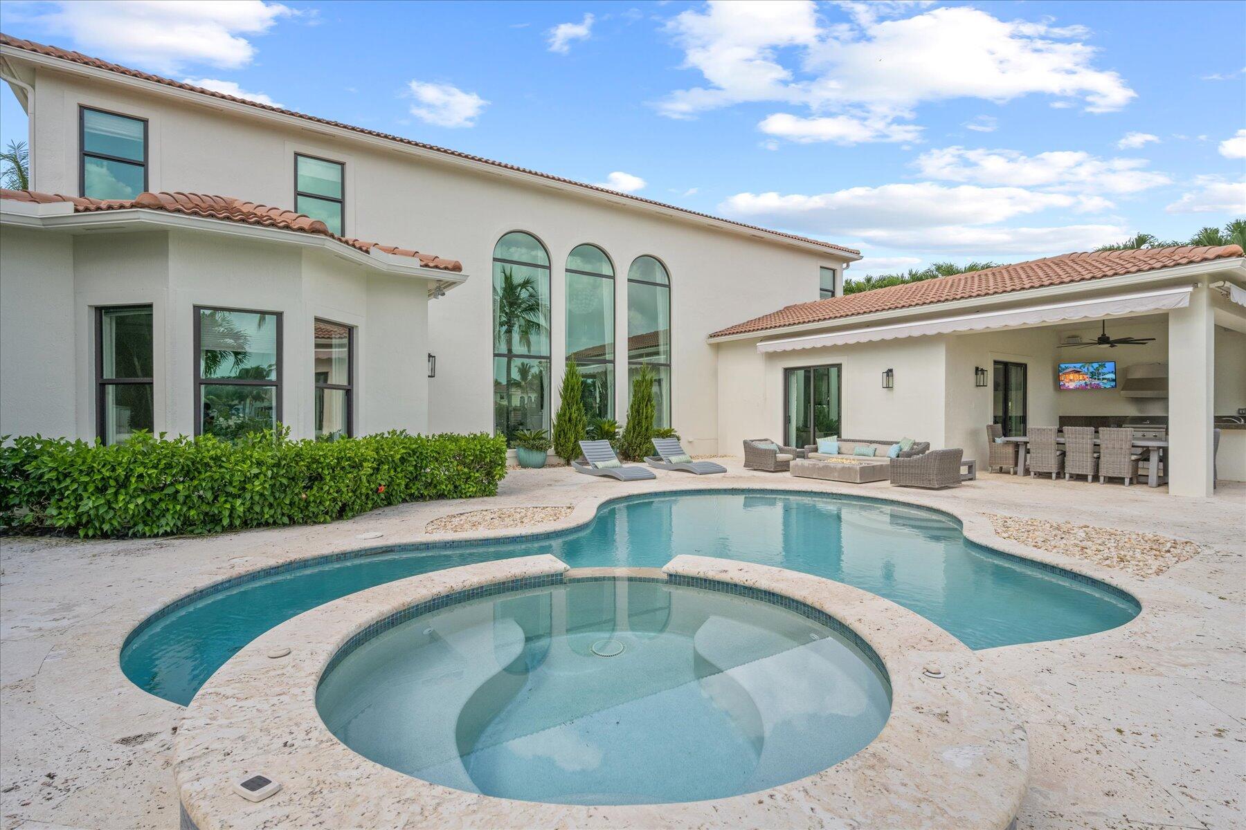 EQUESTRIAN CLUB - Residential