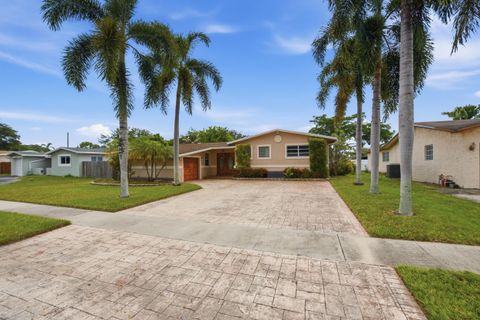 Tiny photo for 4930 SW 90TH Way, Cooper City, FL 33328 (MLS # B26054397)