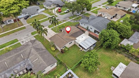 Tiny photo for 4930 SW 90TH Way, Cooper City, FL 33328 (MLS # B26054397)