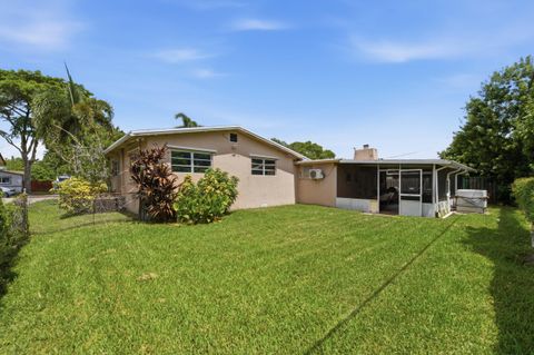 Tiny photo for 4930 SW 90TH Way, Cooper City, FL 33328 (MLS # B26054397)